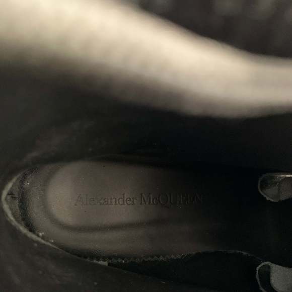 ALEXANDER MCQUEEN Black Leather Combat Lace-Up Boots - Picture 7 of 9